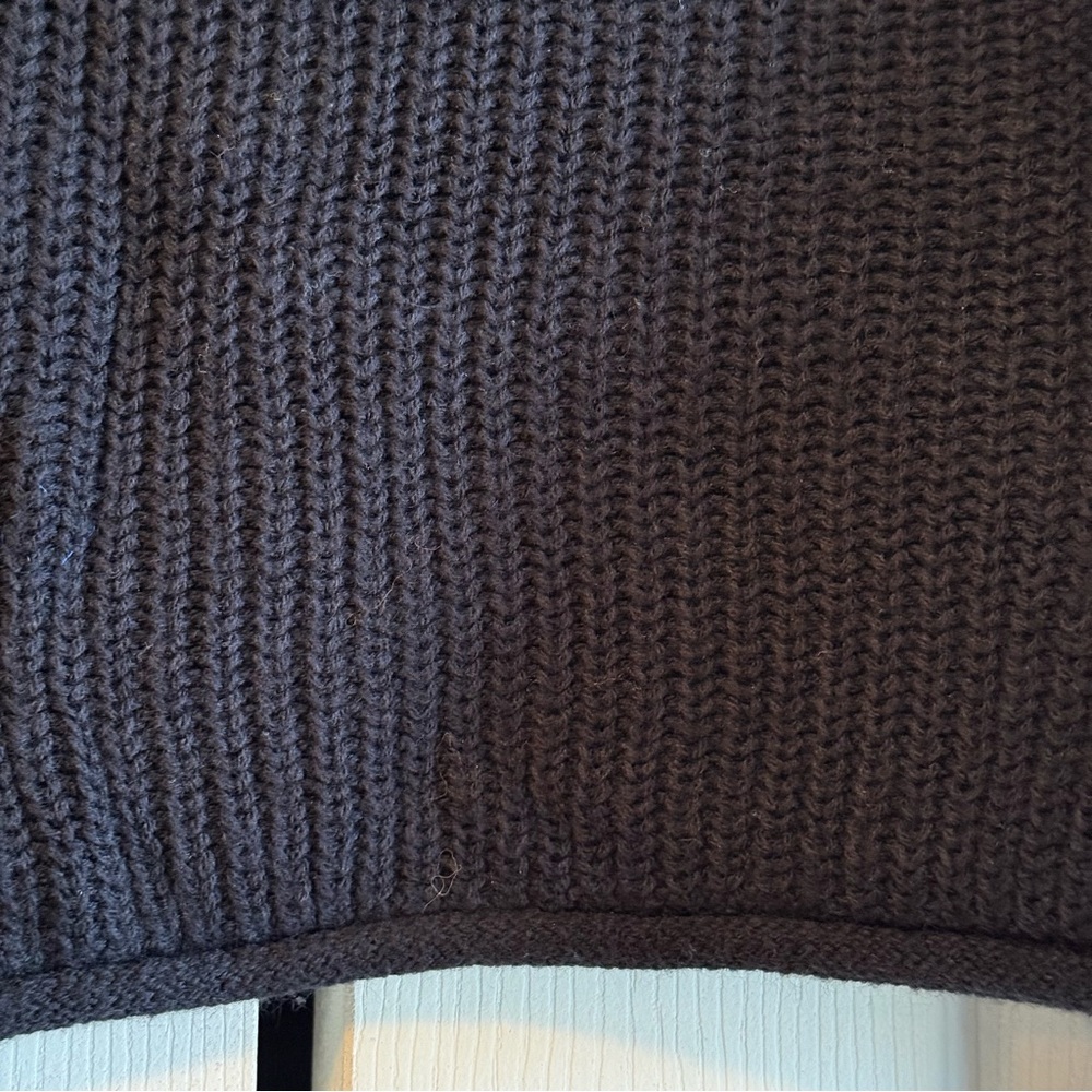 Cropped Ribbed Knit Sweater - Picture 3 of 4
